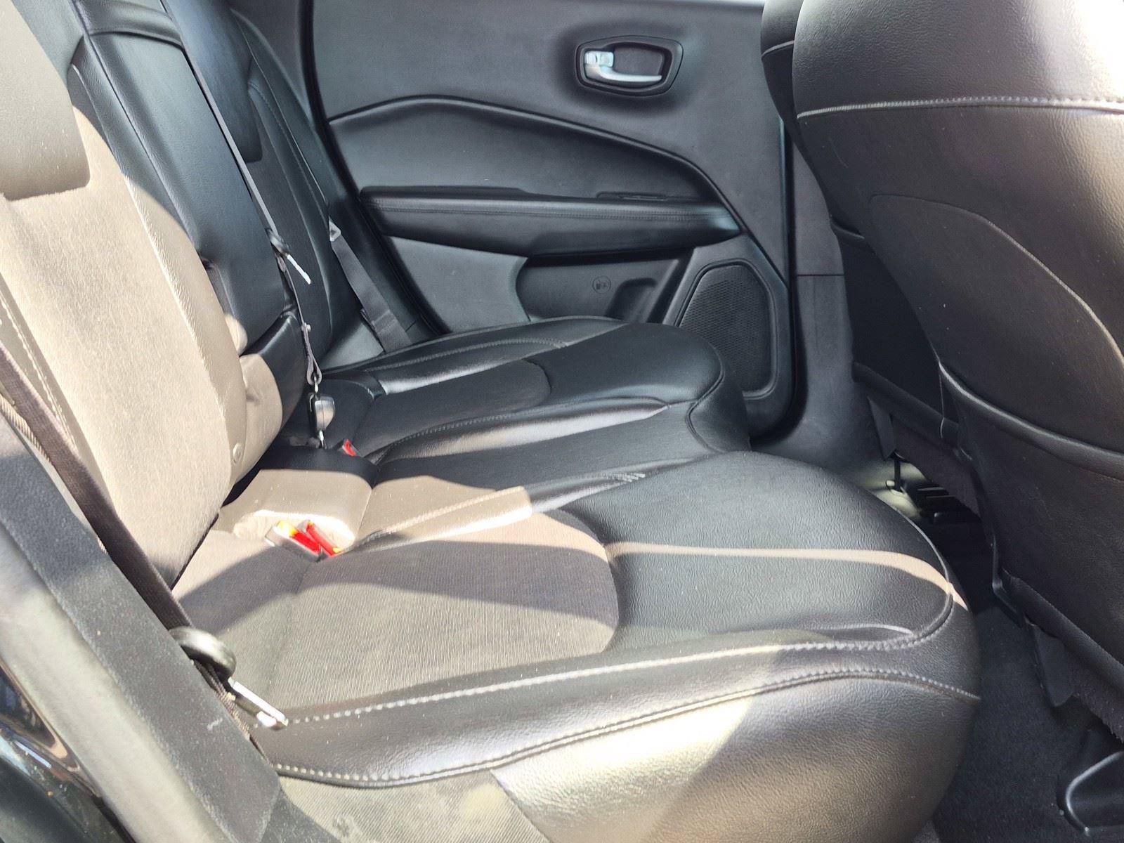 Used 2019 Jeep Compass Latitude FWD image 8