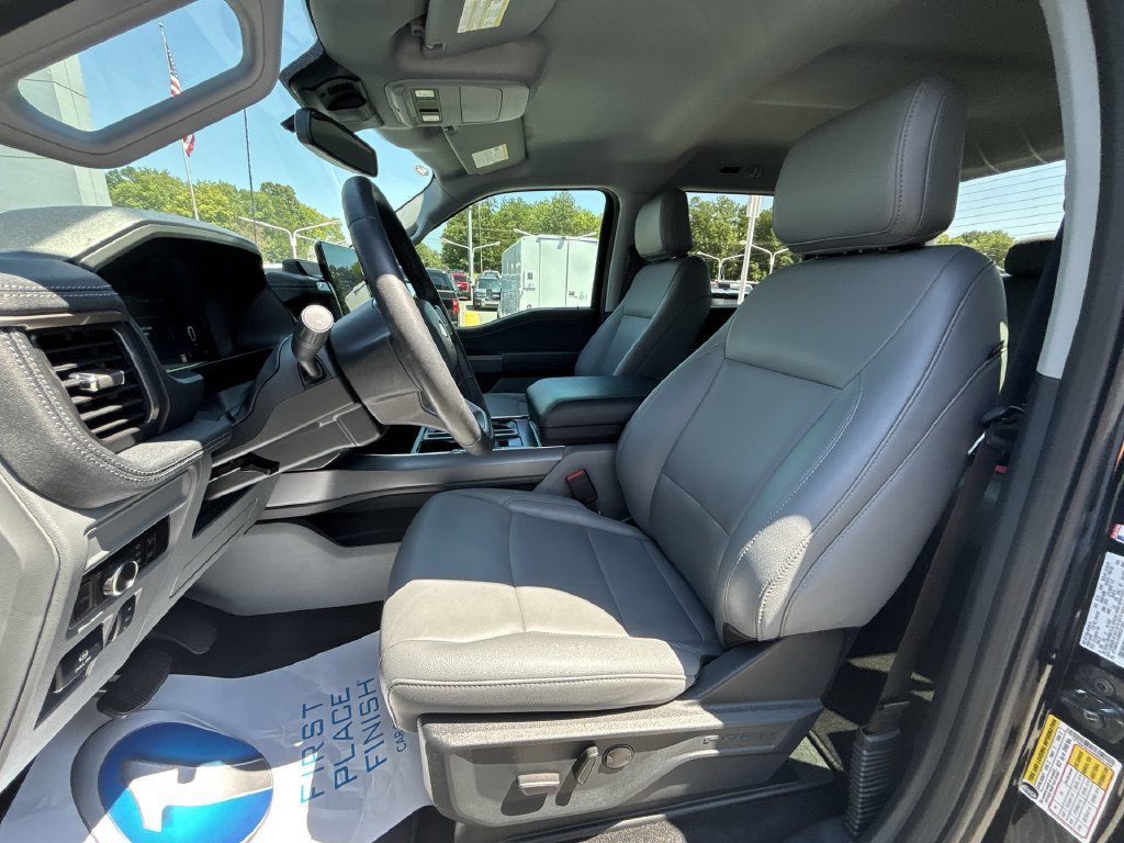 Used 2025 Ford F150 Lightning Flash AWD/4WD image 13