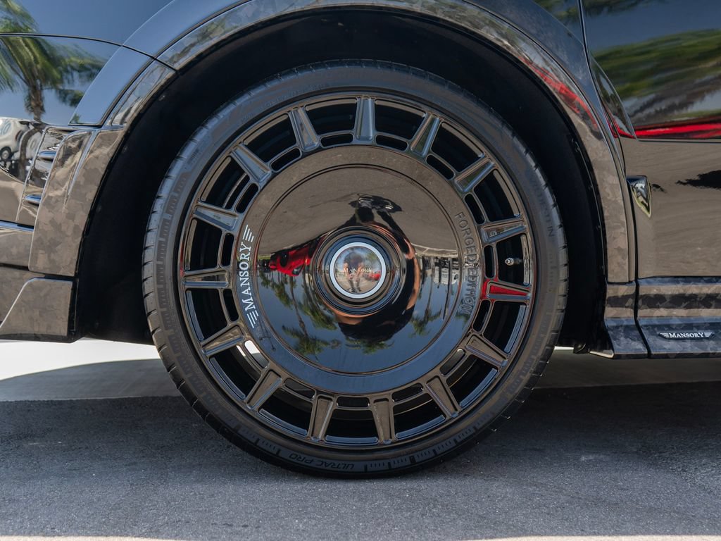 Used 2026 Rolls-Royce Cullinan AWD/4WD image 18
