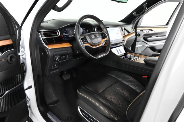 Used 2024 Jeep Grand Wagoneer L Series III image 23