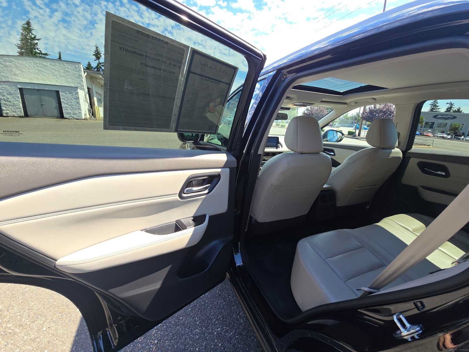 Used 2023 Nissan Rogue SL AWD/4WD image 15