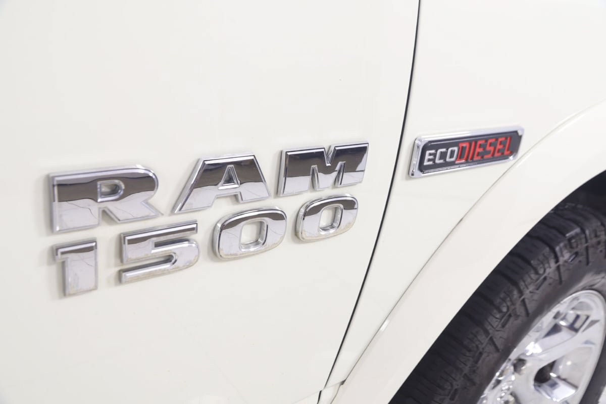 Used 2018 RAM 1500 Laramie w/ Convenience Group AWD/4WD image 34
