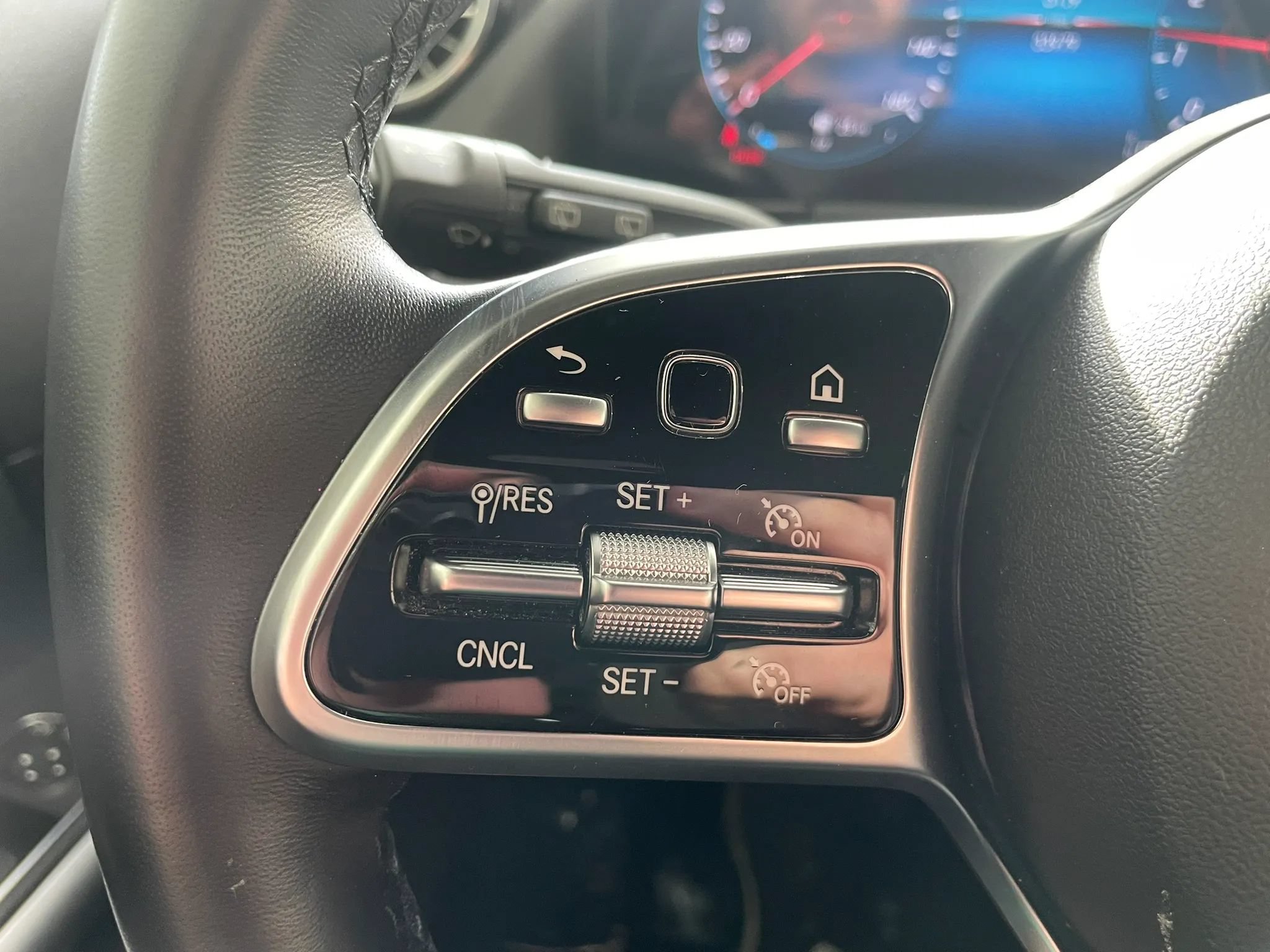 Used 2023 Mercedes-Benz GLA 250 4MATIC image 11