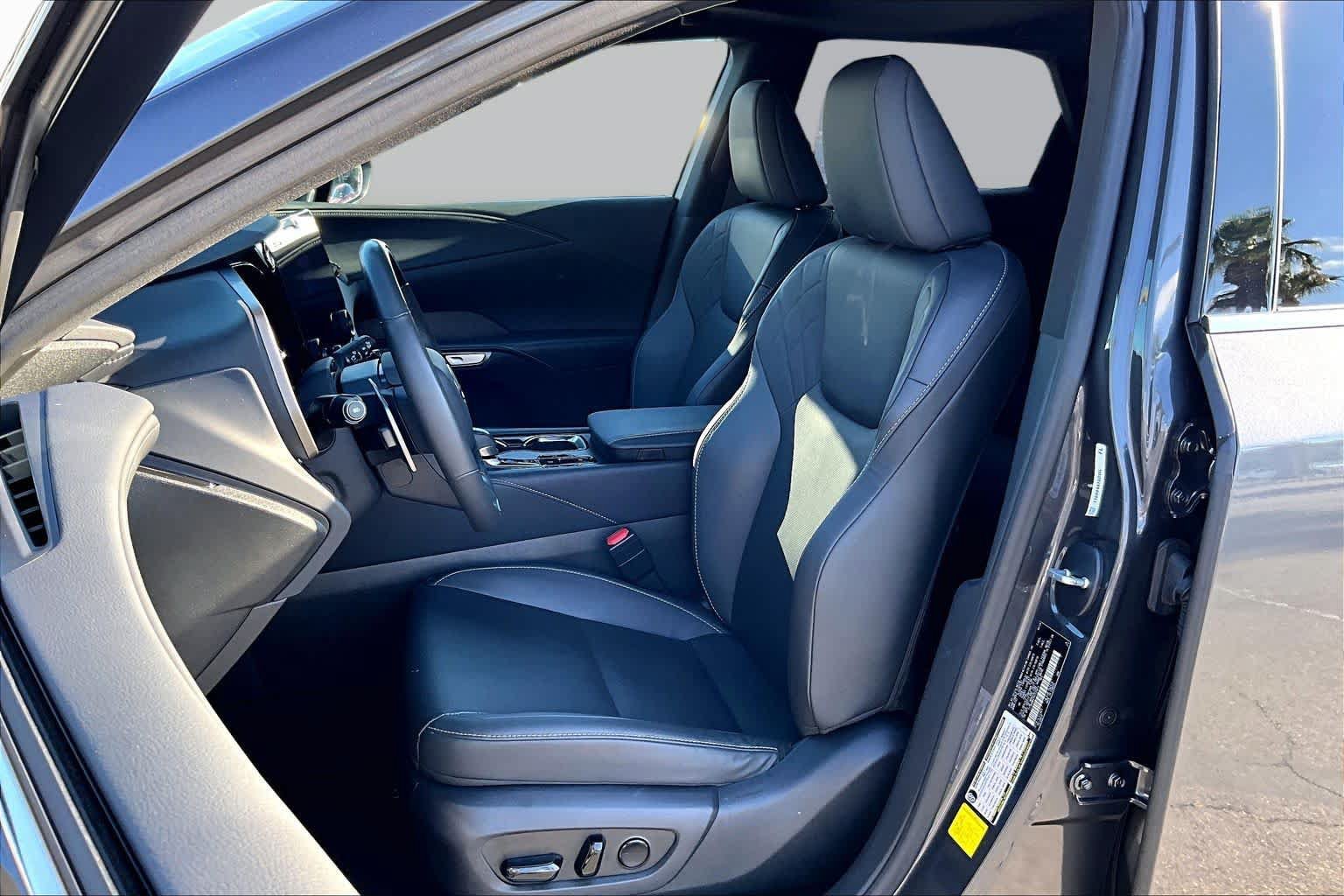 Used 2024 Lexus RX 350 Premium w/ Convenience Package FWD image 7