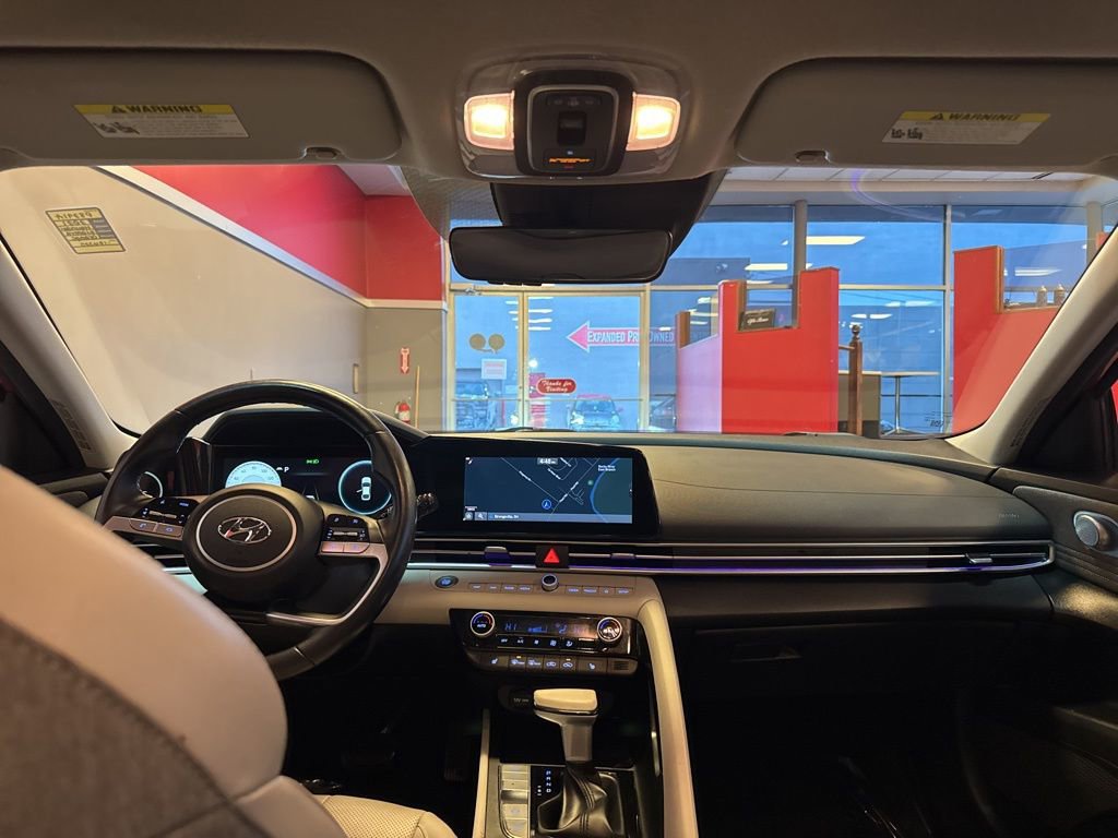 Used 2021 Hyundai Elantra Limited image 27