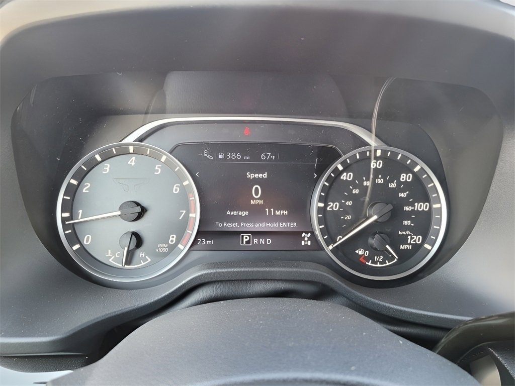 Used 2024 Nissan Titan SV w/ SV Bronze Edition Package image 11