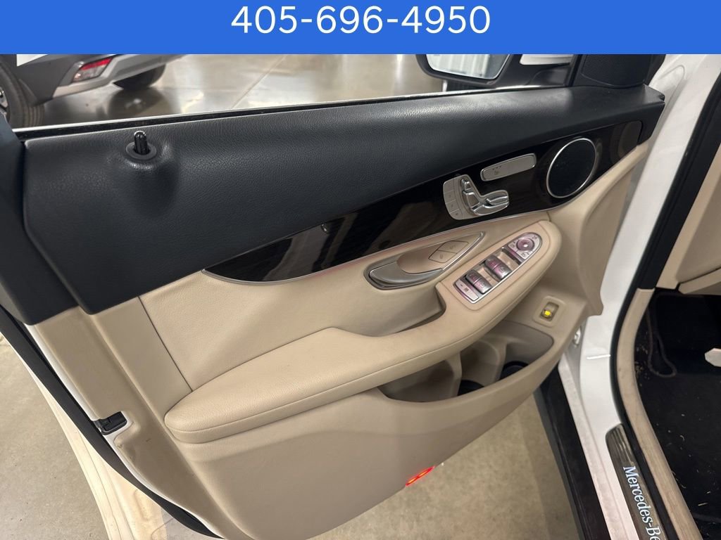 Used 2022 Mercedes-Benz GLC 300 image 12