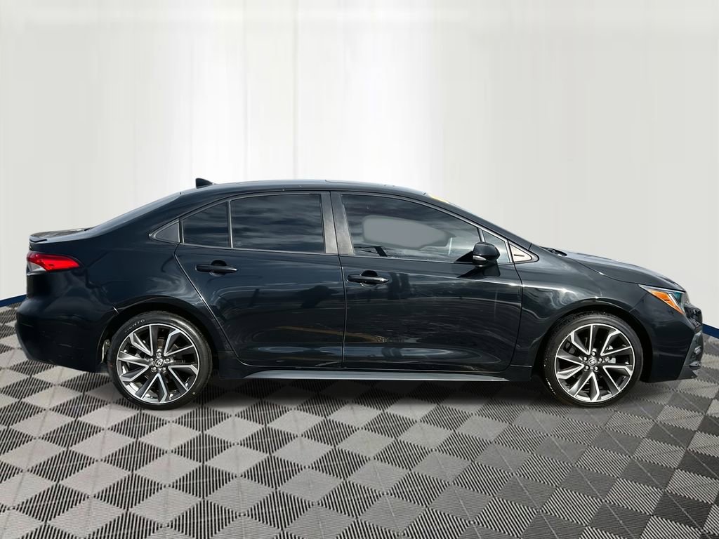 Used 2020 Toyota Corolla SE w/ SE Premium Package image 6