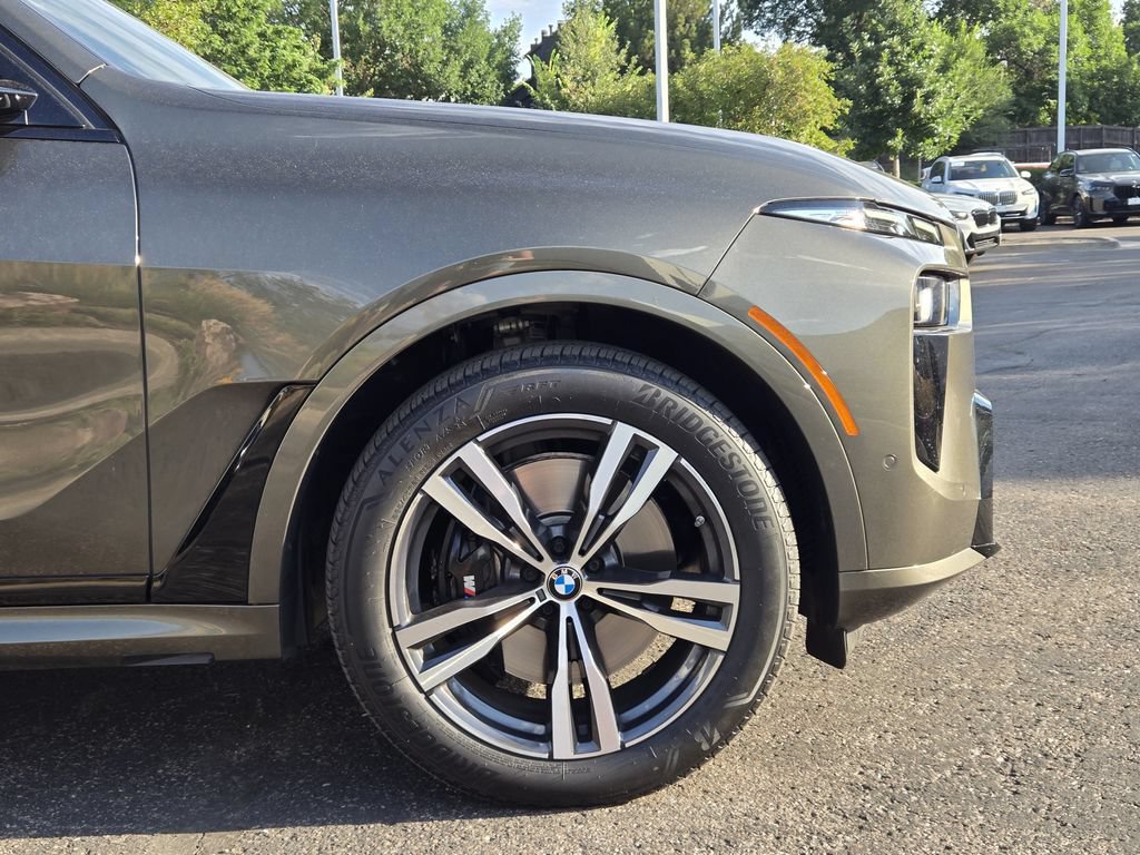 Certified 2025 BMW X7 M60i AWD/4WD image 11