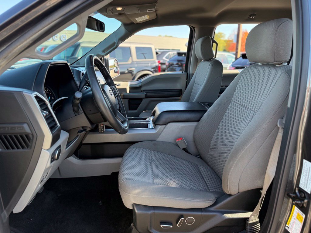 Used 2018 Ford F150 XLT w/ Equipment Group 302A Luxury AWD/4WD image 12
