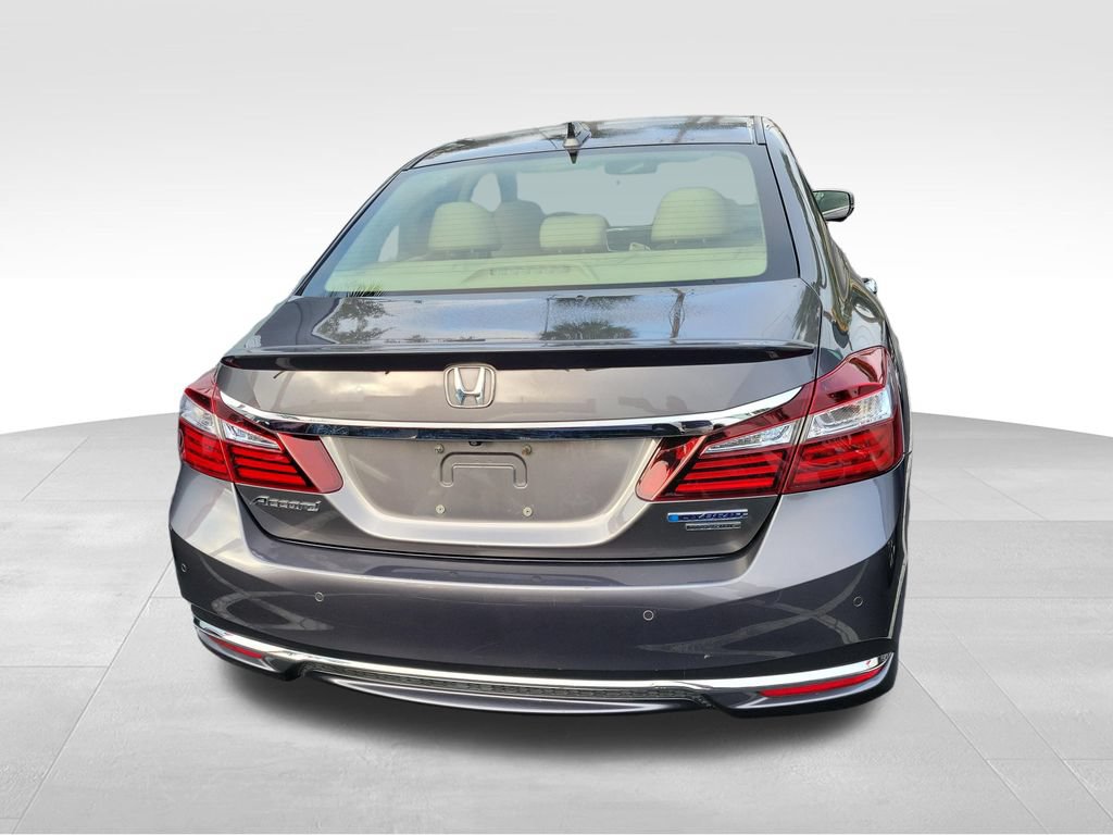 Used 2017 Honda Accord Touring image 13