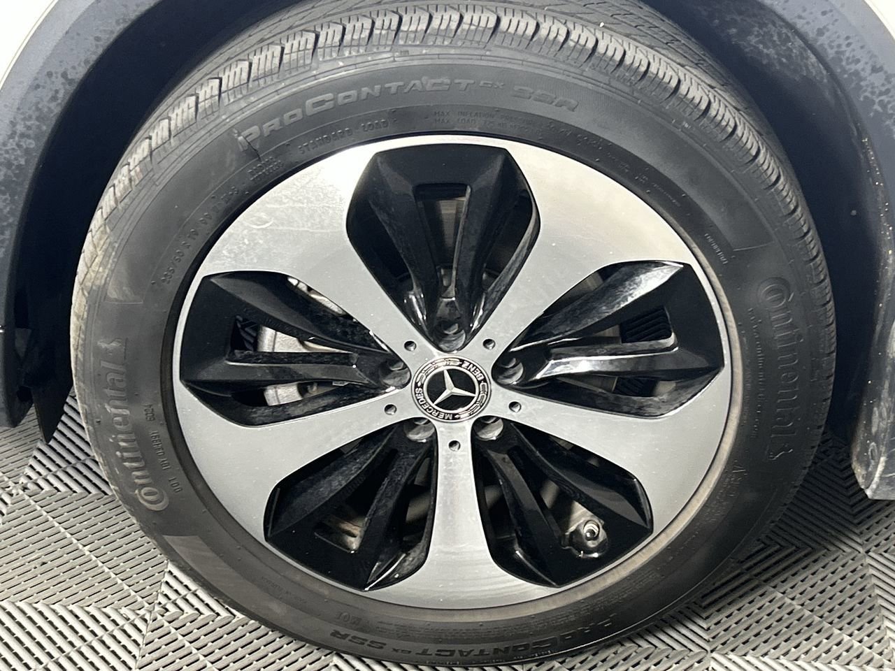 Used 2025 Mercedes-Benz GLA 250 4MATIC image 9