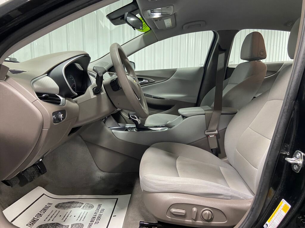 Used 2022 Chevrolet Malibu LS w/ Driver Confidence Package II image 9