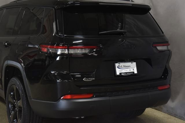 Certified 2022 Jeep Grand Cherokee L Laredo AWD/4WD image 9