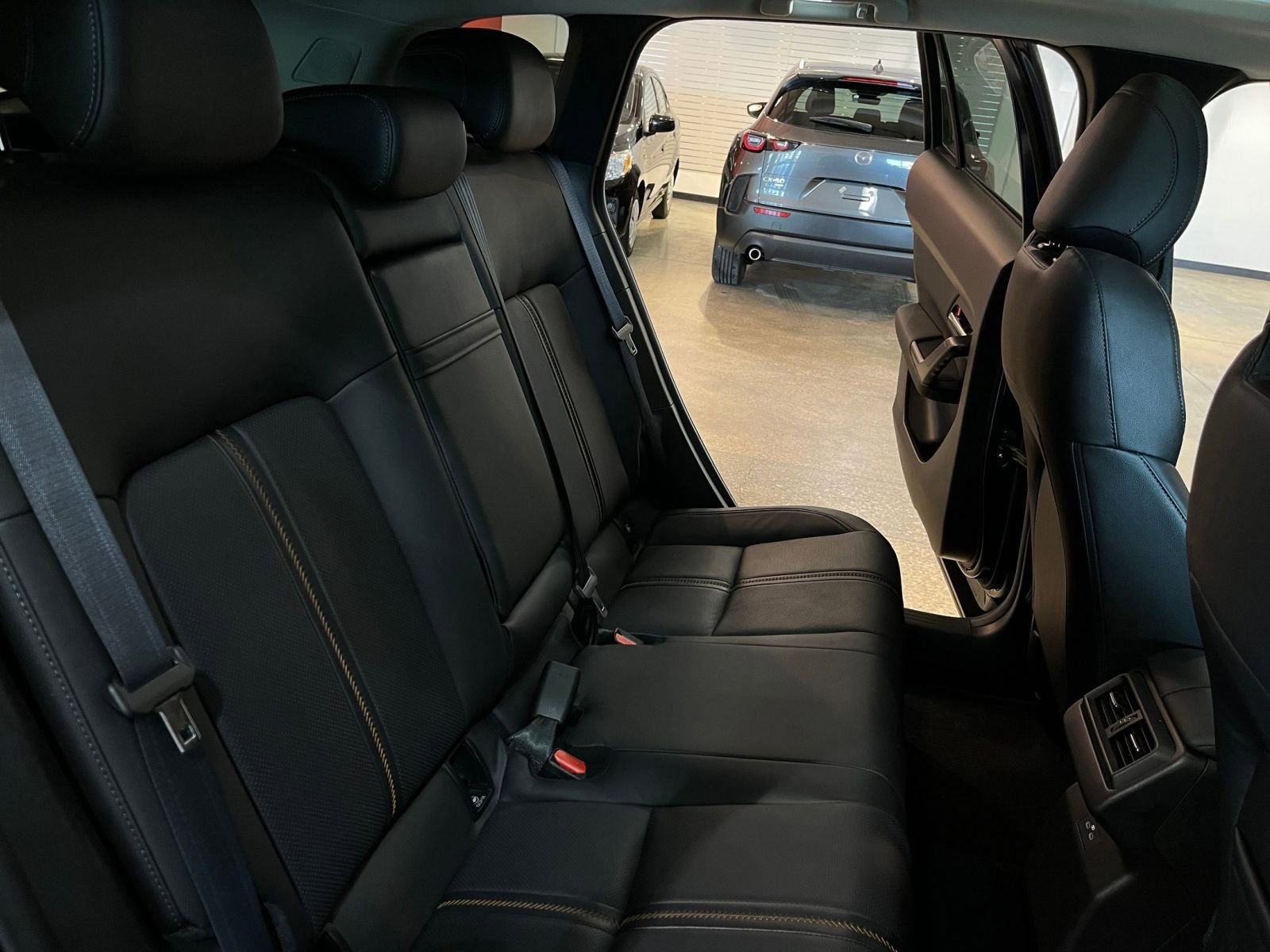 Used 2025 MAZDA CX-50 2.5 Hybrid w/ Premium Plus Pkg AWD/4WD image 39