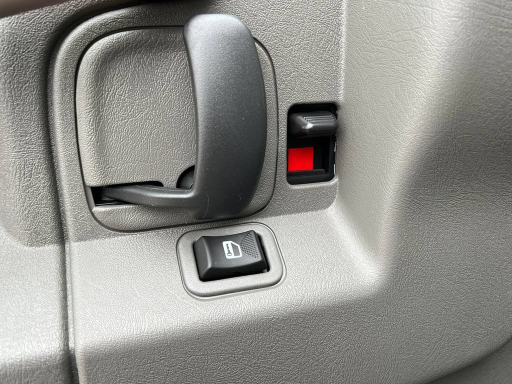 New 2025 GMC Savana 3500 Extended w/ Driver Convenience Package RWD image 15