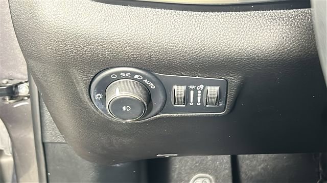Used 2024 Jeep Compass Limited AWD/4WD image 20