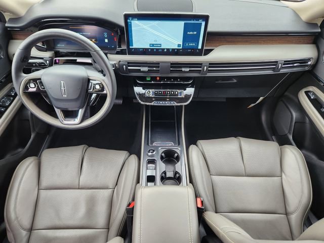 New 2025 Lincoln Corsair Reserve w/ Equipment Group 202A image 11