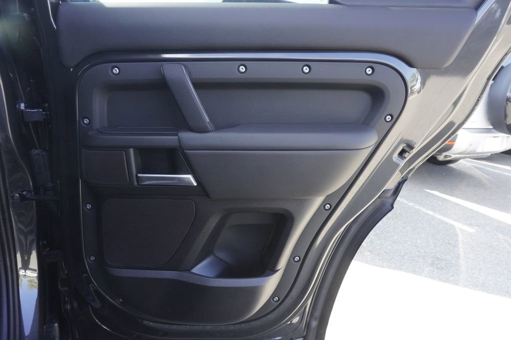 New 2025 Land Rover Defender 110 V8 image 25