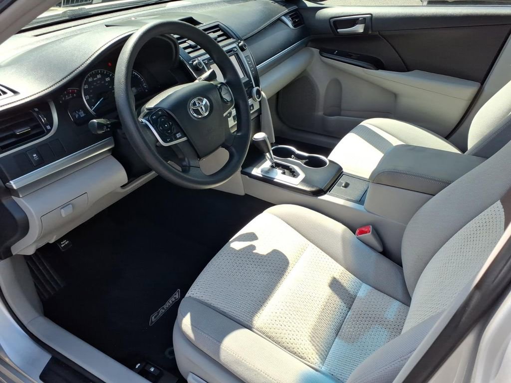 Used 2013 Toyota Camry LE w/ Preferred Accessory Pkg FWD image 12