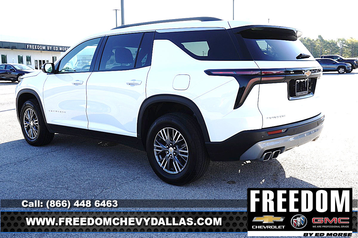 Certified 2025 Chevrolet Traverse LT FWD image 36