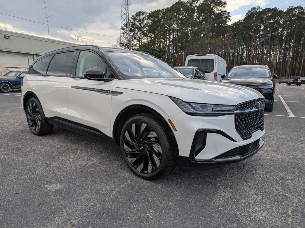 New 2026 Lincoln Nautilus Reserve AWD/4WD image 2