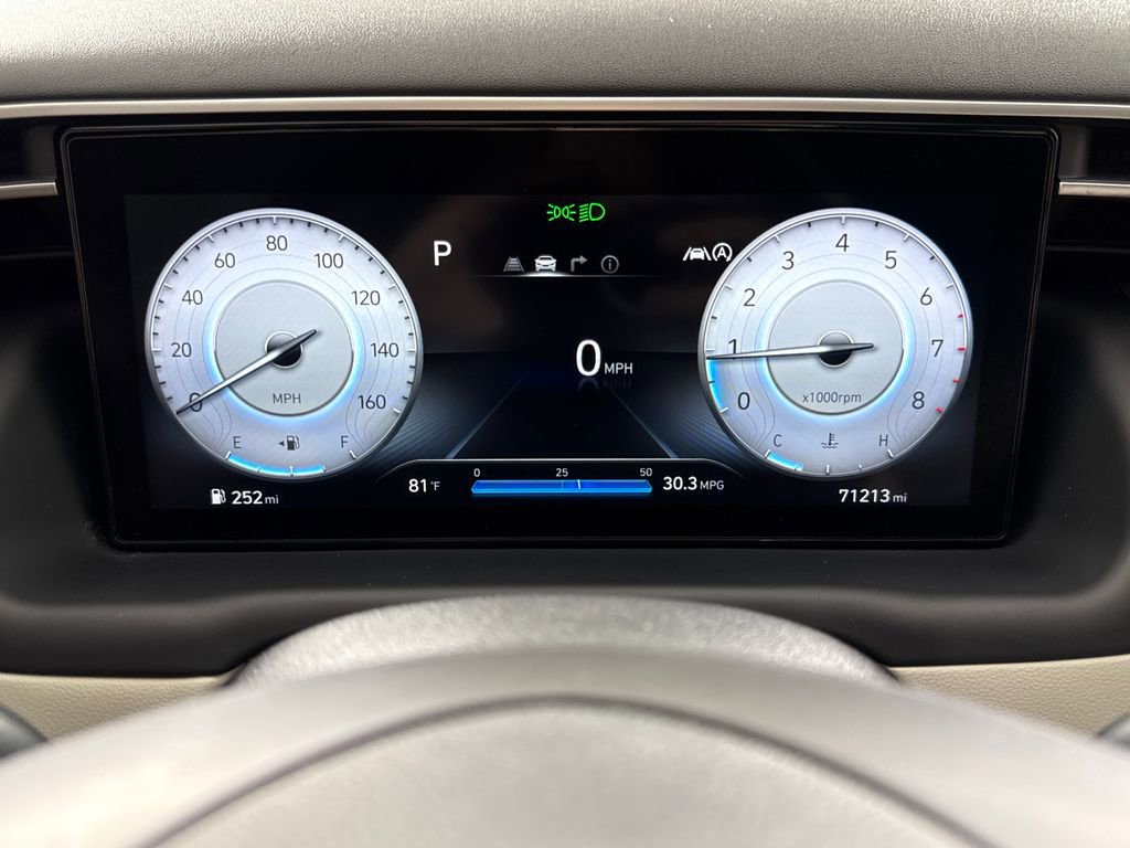 Certified 2022 Hyundai Tucson Limited w/ Cargo Package FWD image 17