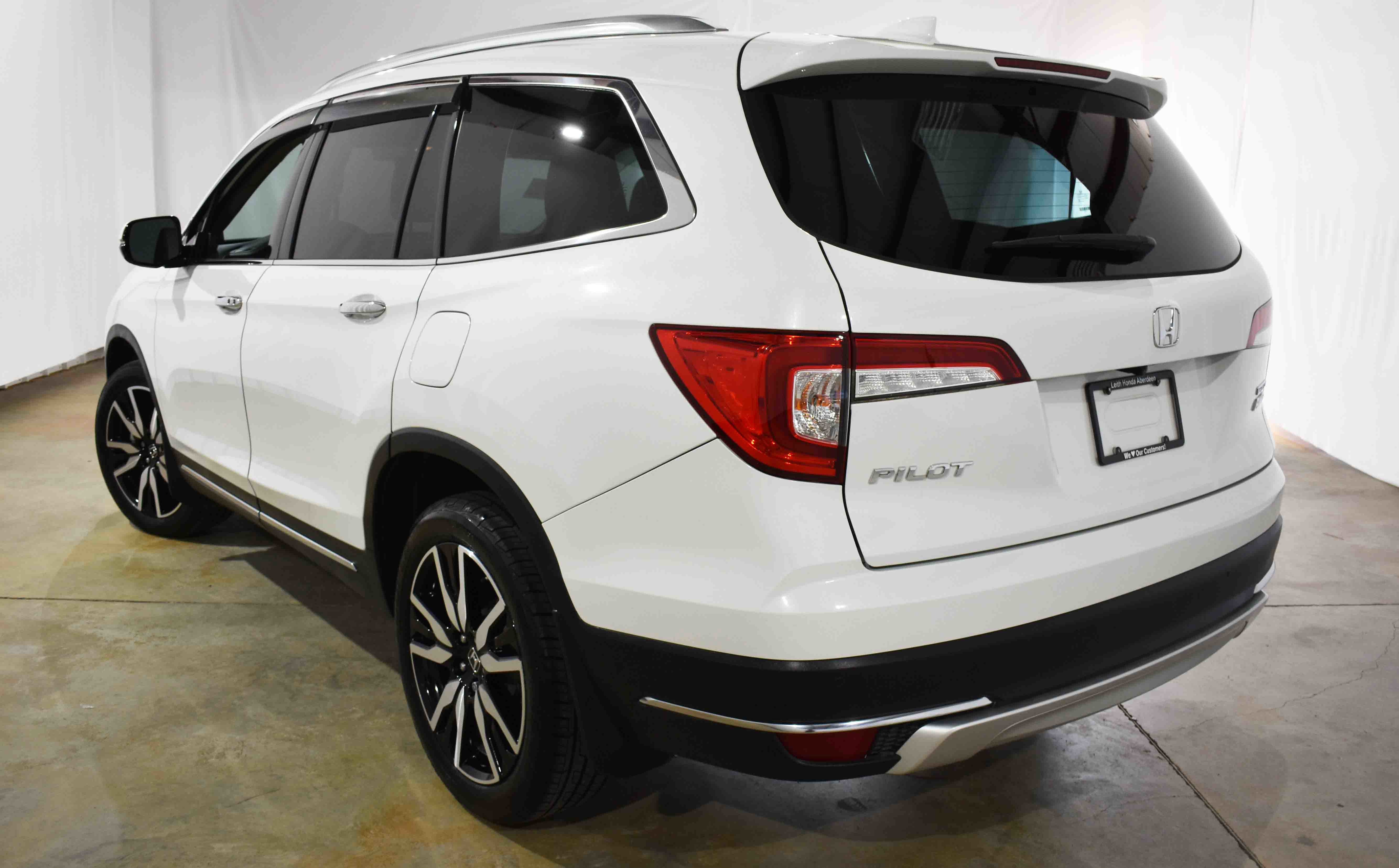Used 2020 Honda Pilot Touring image 7