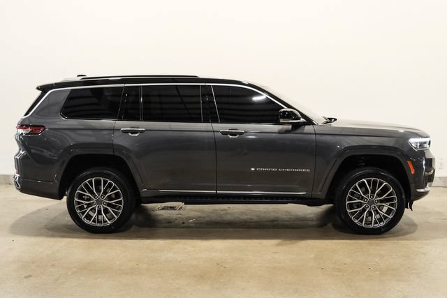 Used 2023 Jeep Grand Cherokee L Summit AWD/4WD image 24