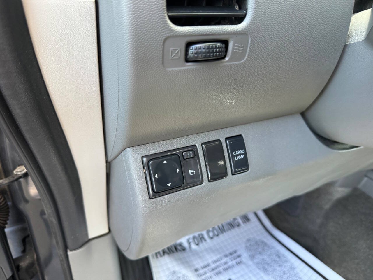 Used 2011 Nissan Frontier SL RWD image 25