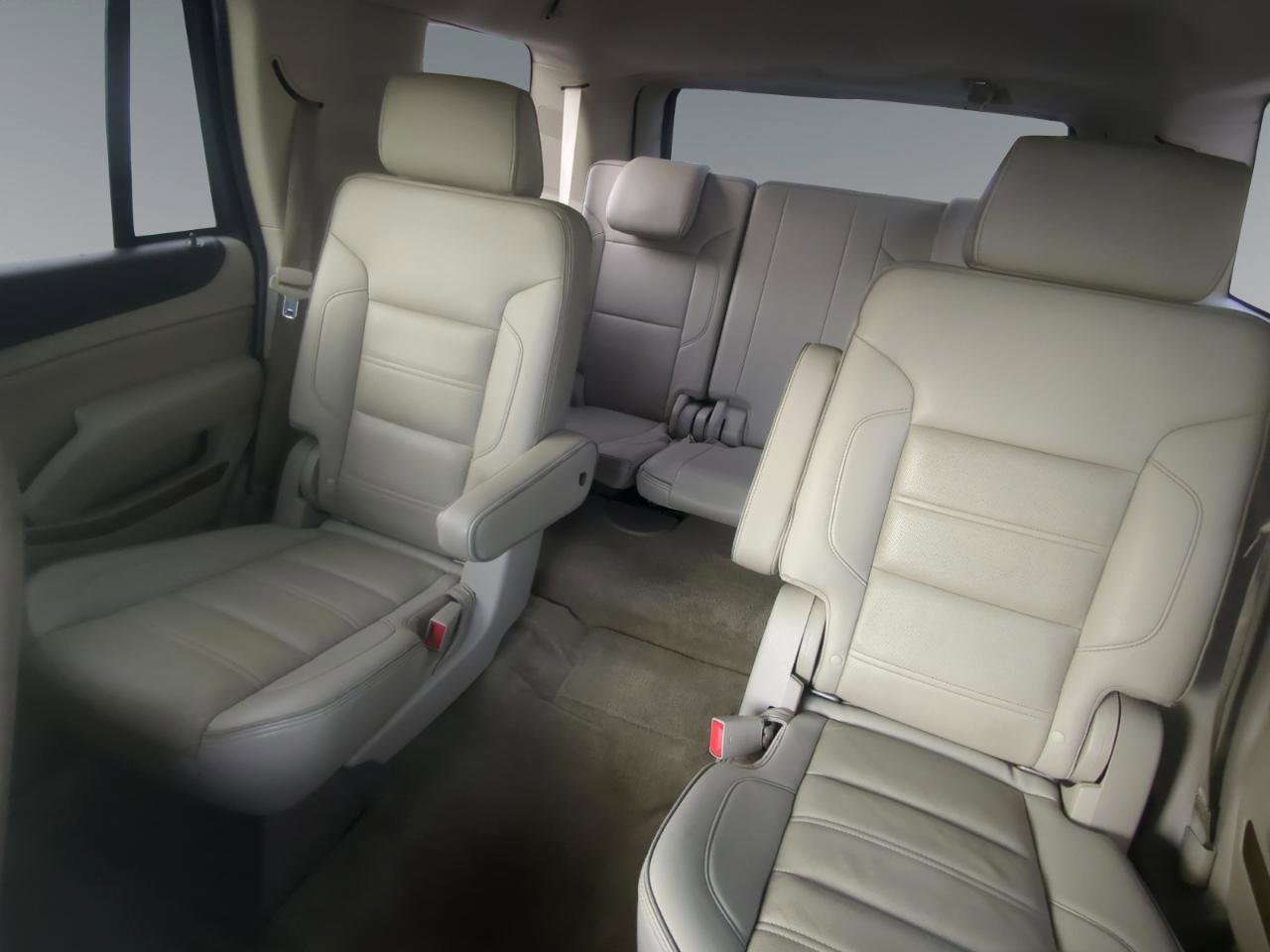 Used 2017 GMC Yukon Denali w/ Open Road Package AWD/4WD image 13