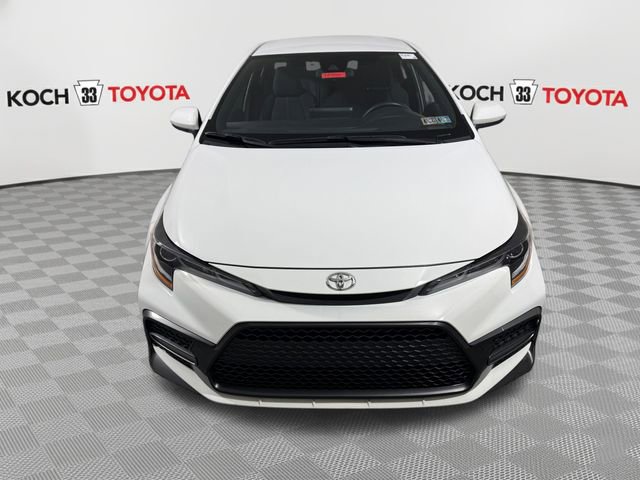 Used 2022 Toyota Corolla SE FWD image 2