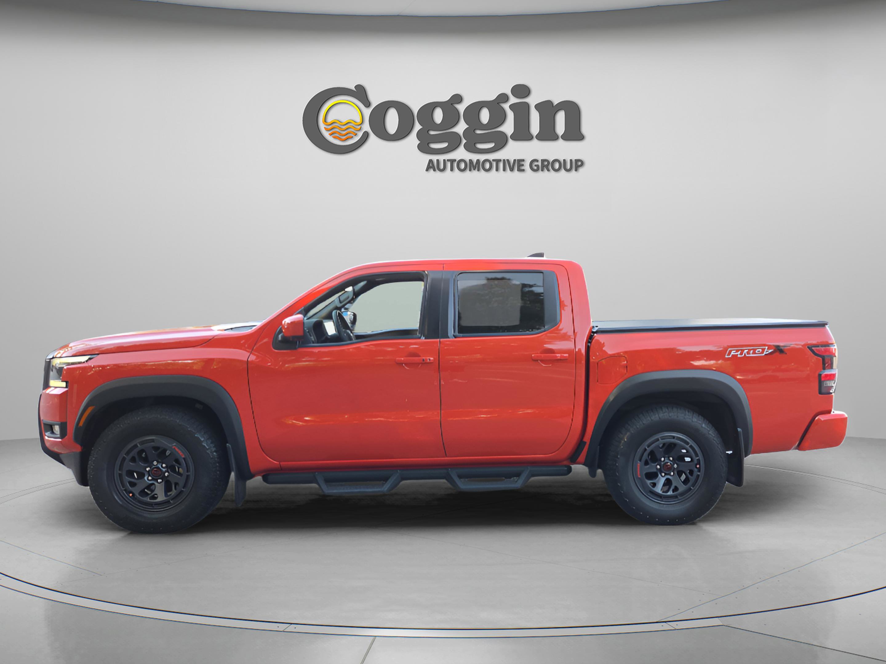 Used 2025 Nissan Frontier Pro-X w/ Pro Convenience Package RWD image 2