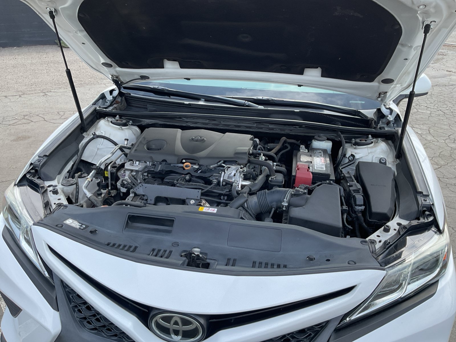 Used 2019 Toyota Camry SE FWD image 23