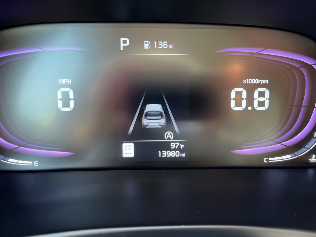 Used 2025 Kia Soul LX w/ LX Technology Package FWD image 18