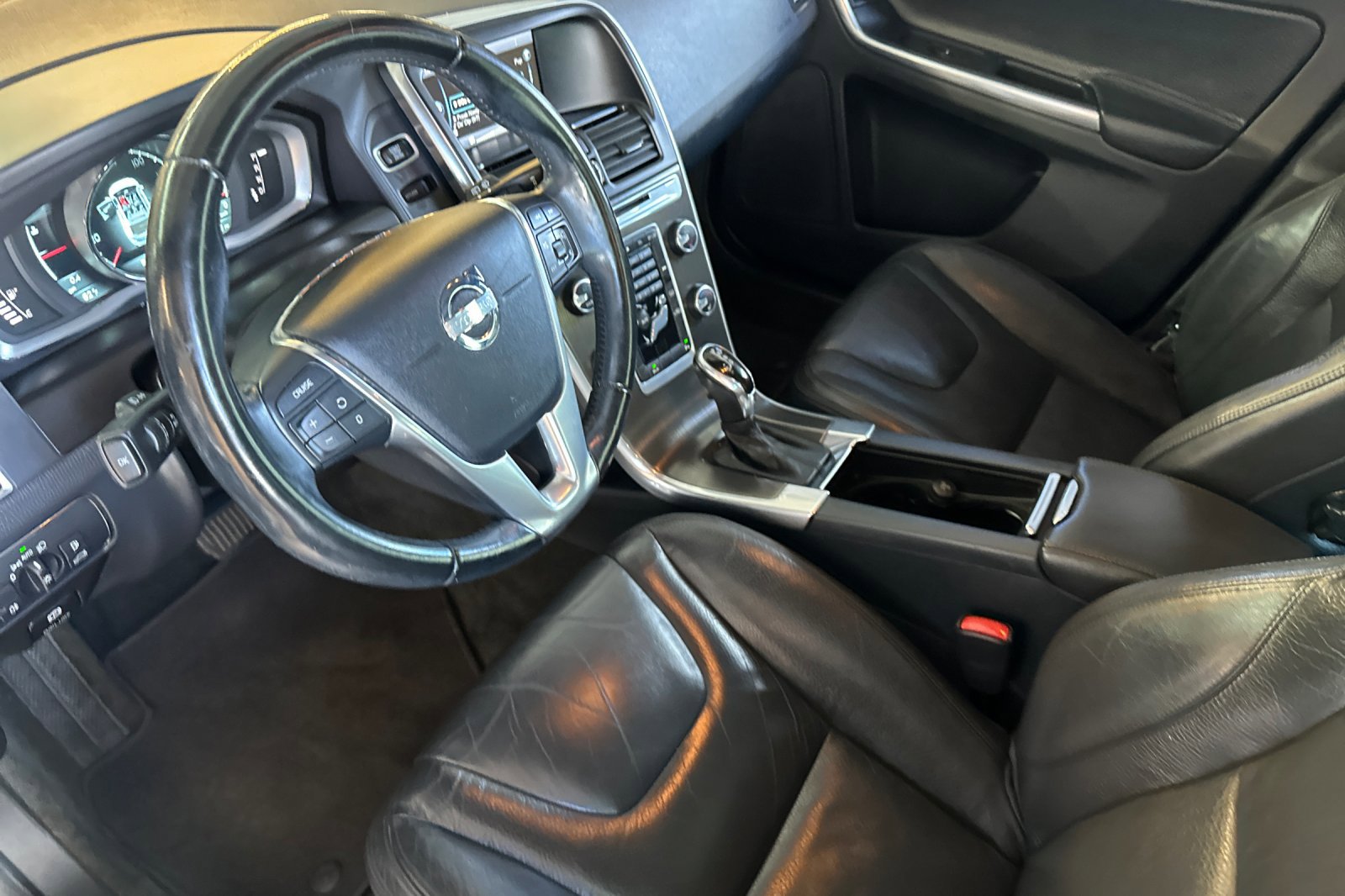 Used 2014 Volvo XC60 3.2 AWD/4WD image 10