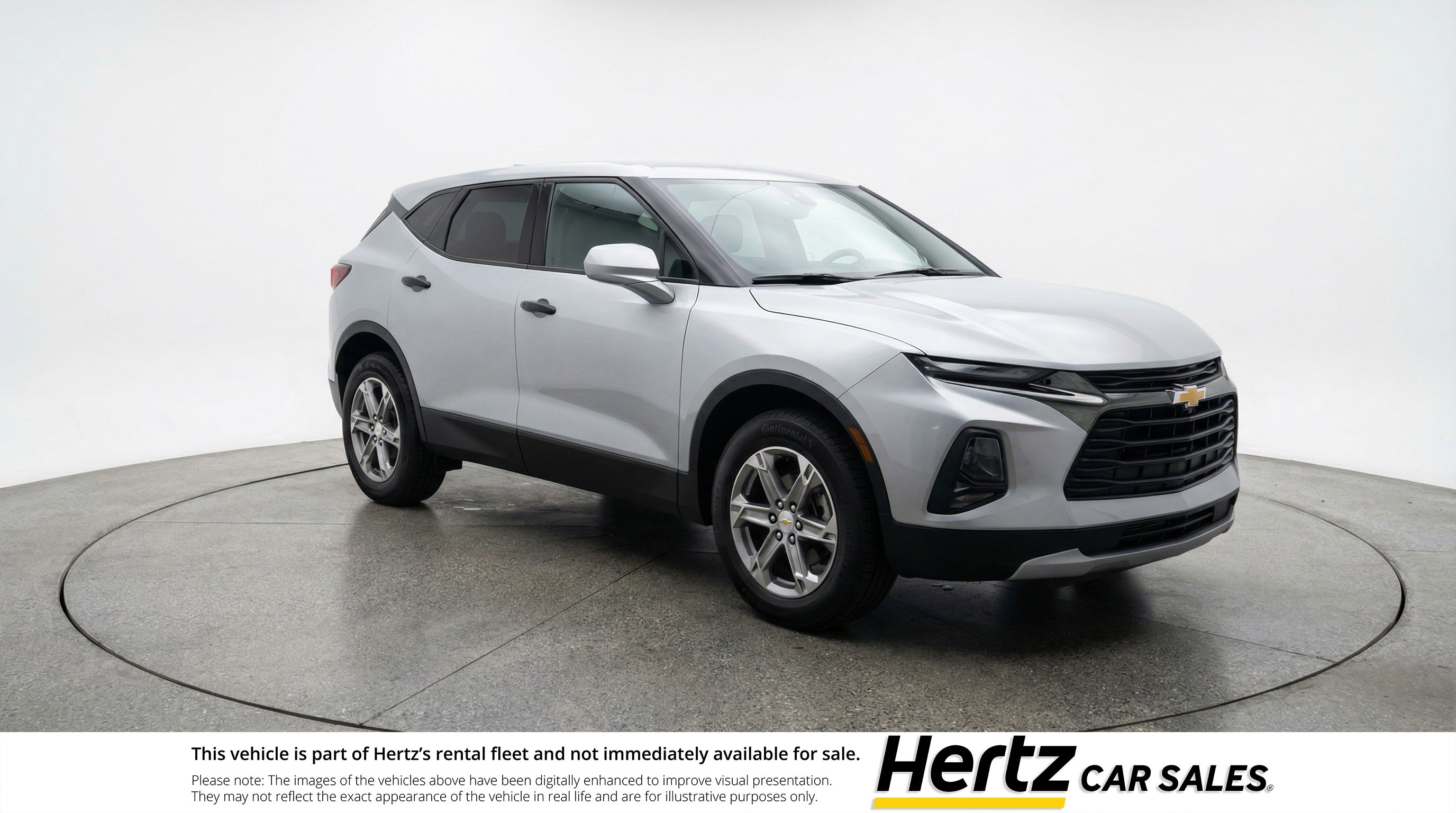 Used 2025 Chevrolet Blazer LT FWD image 1
