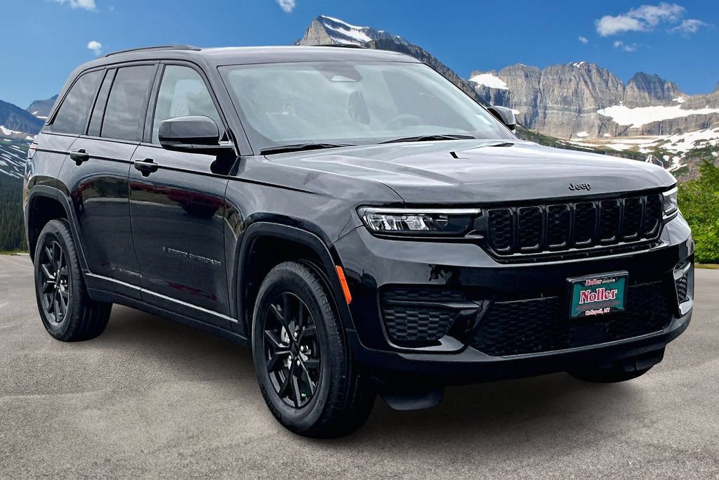 Used 2024 Jeep Grand Cherokee Altitude AWD/4WD image 12