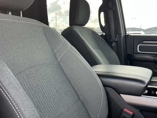 Used 2020 RAM 2500 Big Horn w/ Night Edition AWD/4WD image 28