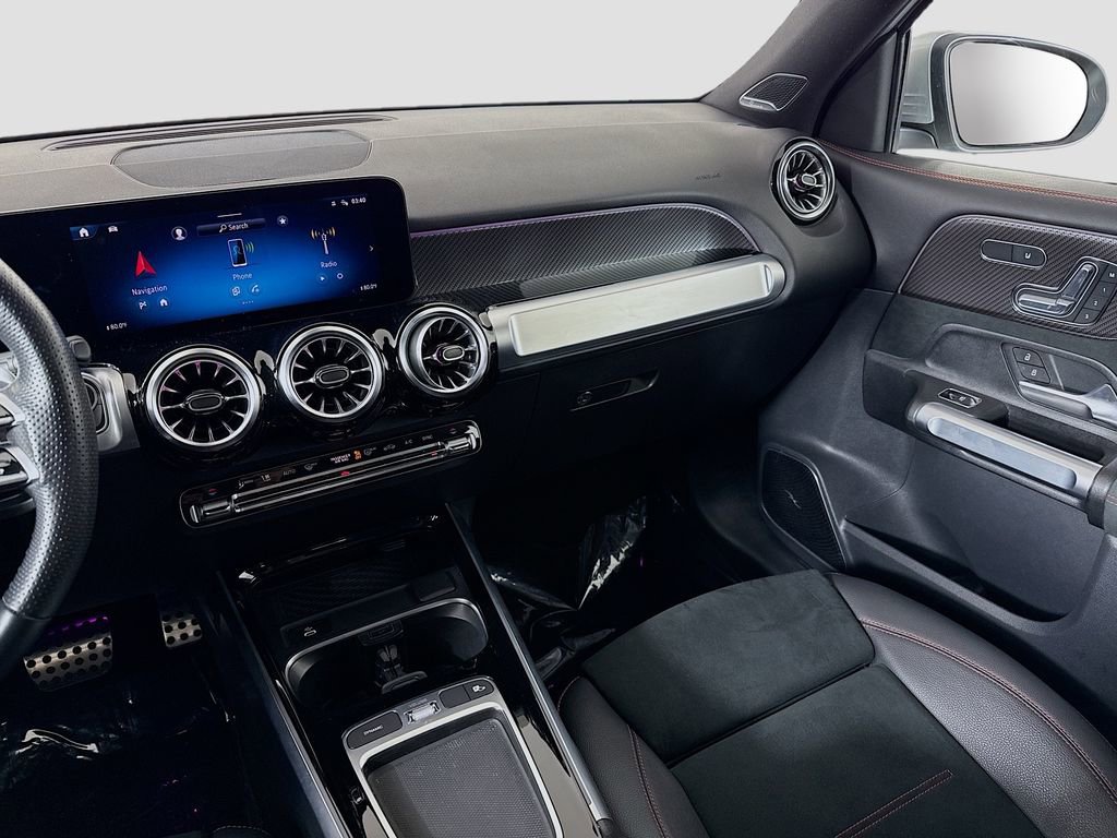 Used 2024 Mercedes-Benz GLB 35 AMG 4MATIC image 24