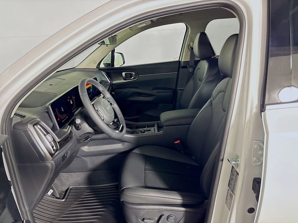 New 2025 Kia Sorento S image 11