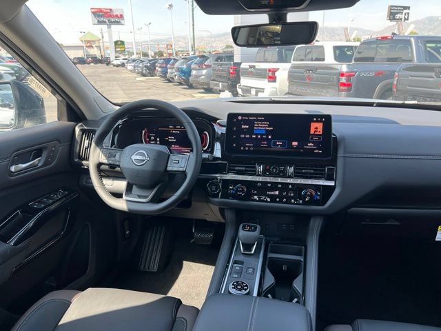 New 2026 Nissan Pathfinder Platinum w/ Cargo Package AWD/4WD image 20