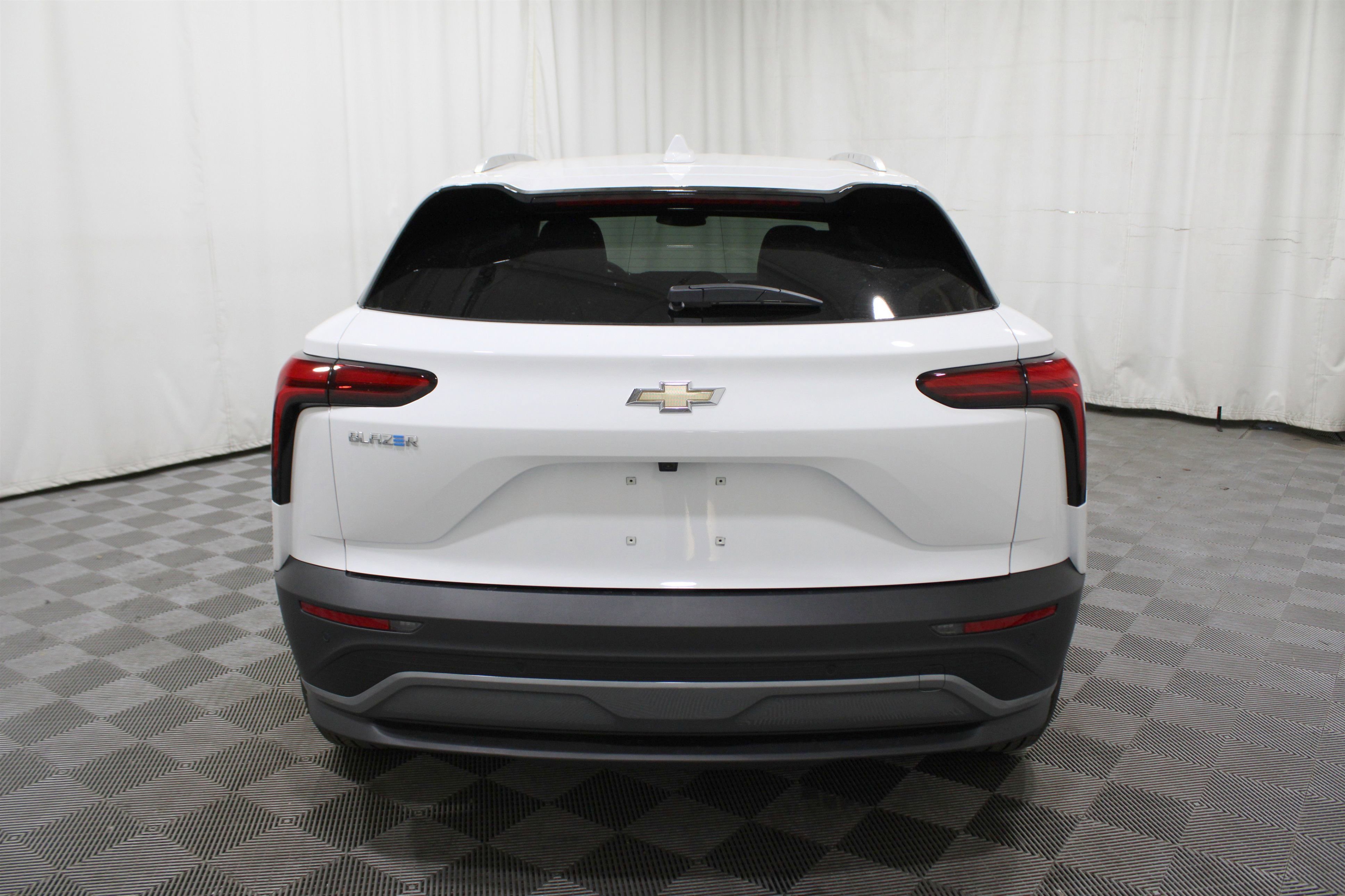 New 2026 Chevrolet Blazer EV LT image 34