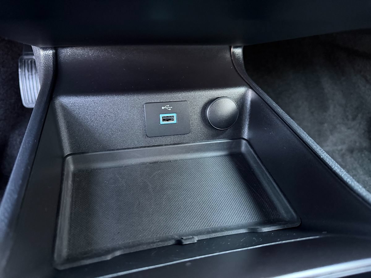 Used 2018 Ford Fusion S FWD image 18