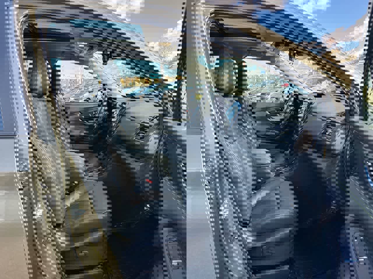 Certified 2025 Subaru Ascent Bronze Edition image 28