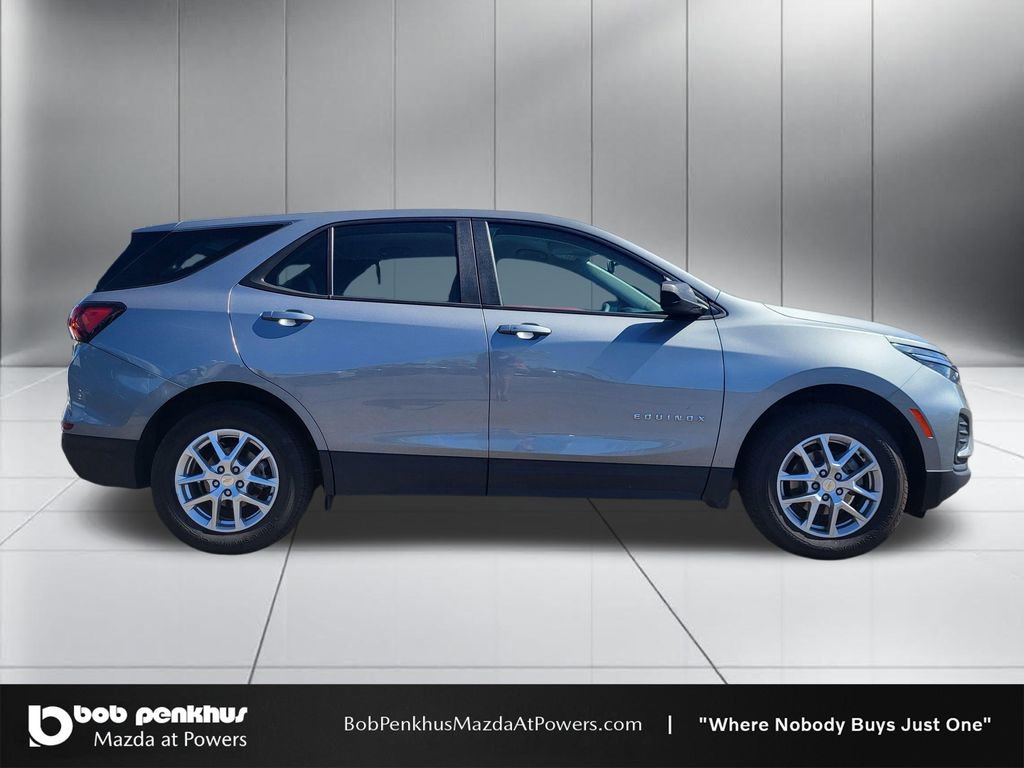 Used 2023 Chevrolet Equinox LS AWD/4WD image 24