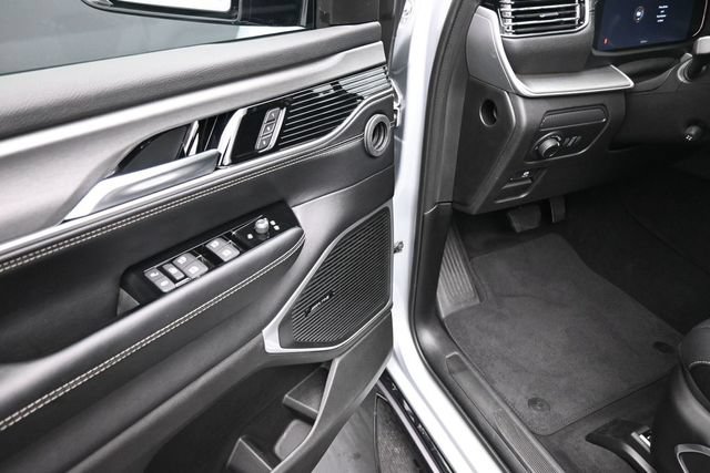 Used 2026 Jeep Grand Wagoneer Limited AWD/4WD image 8