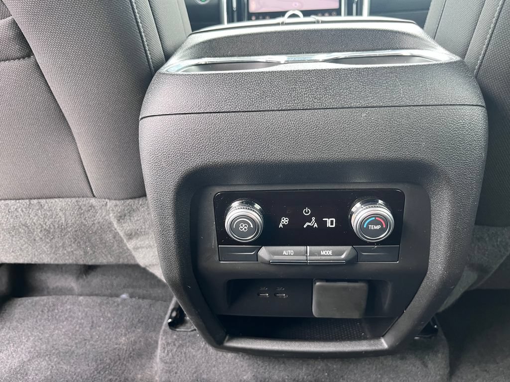 Used 2026 GMC Acadia Elevation FWD image 18