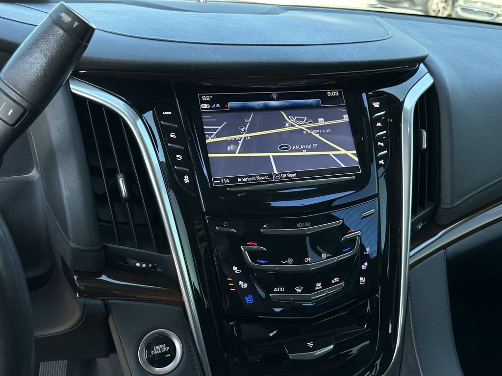 Used 2020 Cadillac Escalade Luxury AWD/4WD image 30