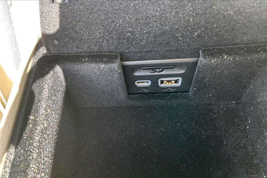 Certified 2022 Cadillac XT5 Premium Luxury image 16